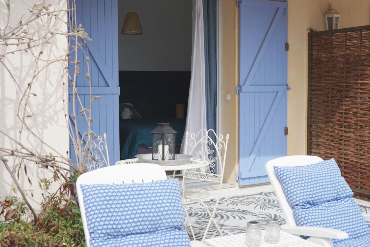 Hotel Les Volets Bleus Spéracèdes Exterior foto